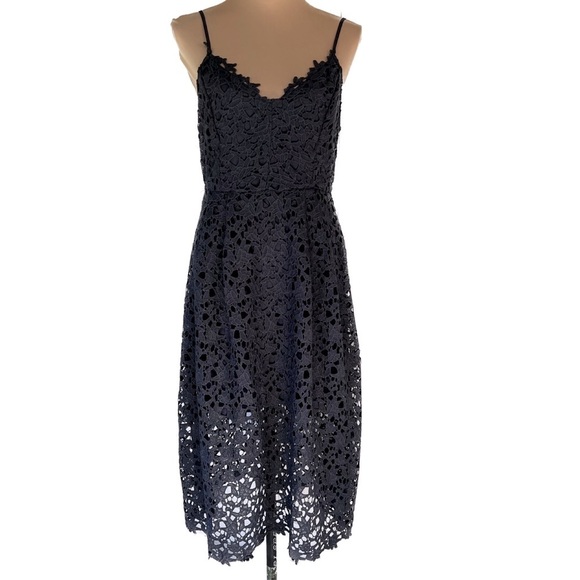 ASTR -the label- navy lace spaghetti strap fit and flare midi dress size L - Picture 1 of 11